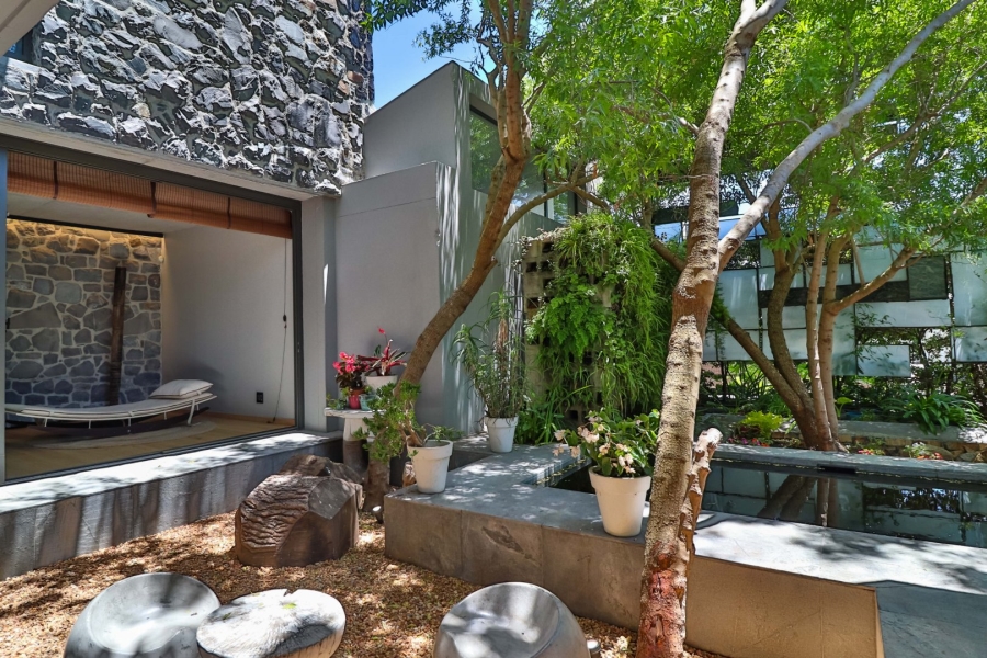 3 Bedroom Property for Sale in Bakoven Western Cape